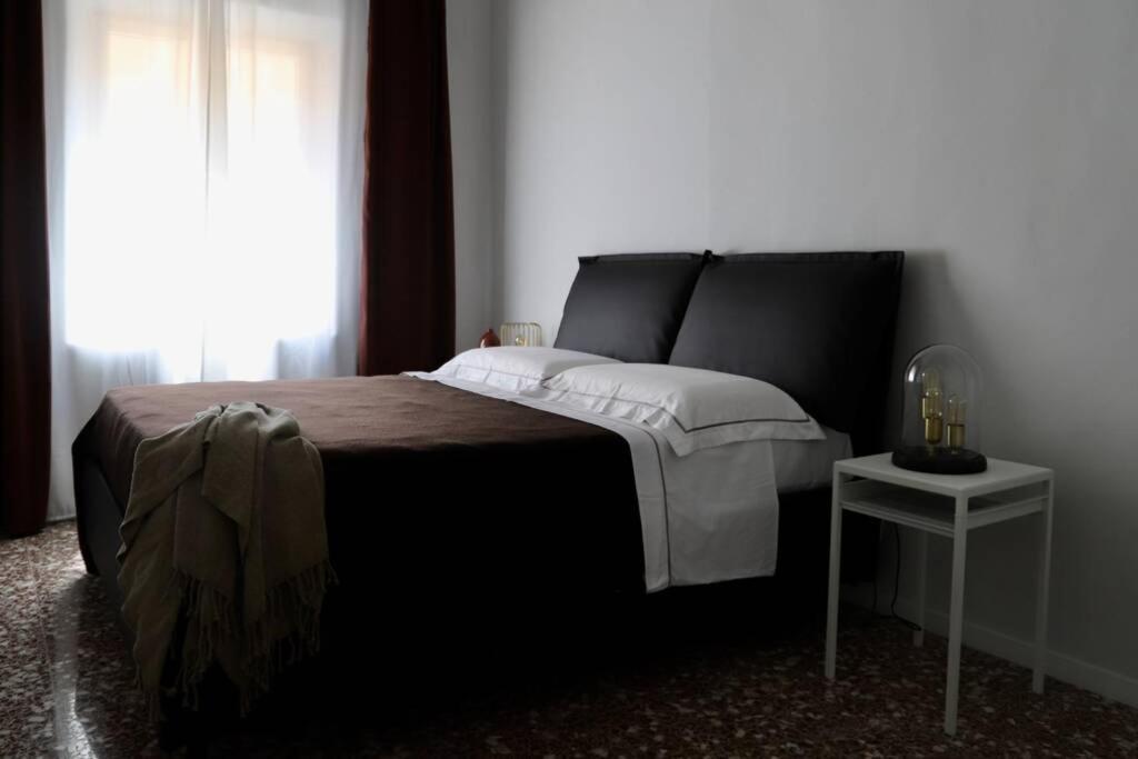 Apartamento La Casa In Via Della Torre Módena Exterior foto